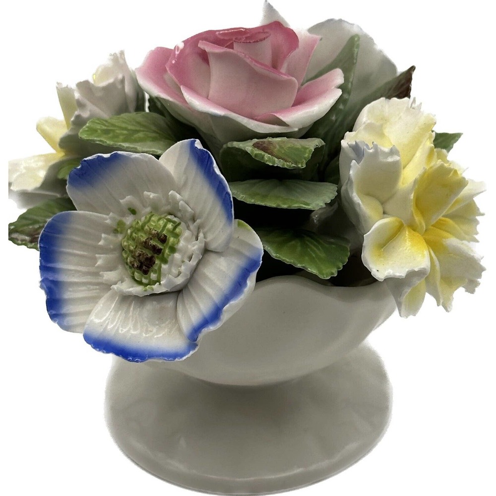 Floral Capodimonte Bowl Royale Stratford Fine Bone China‎ England Staffordshire